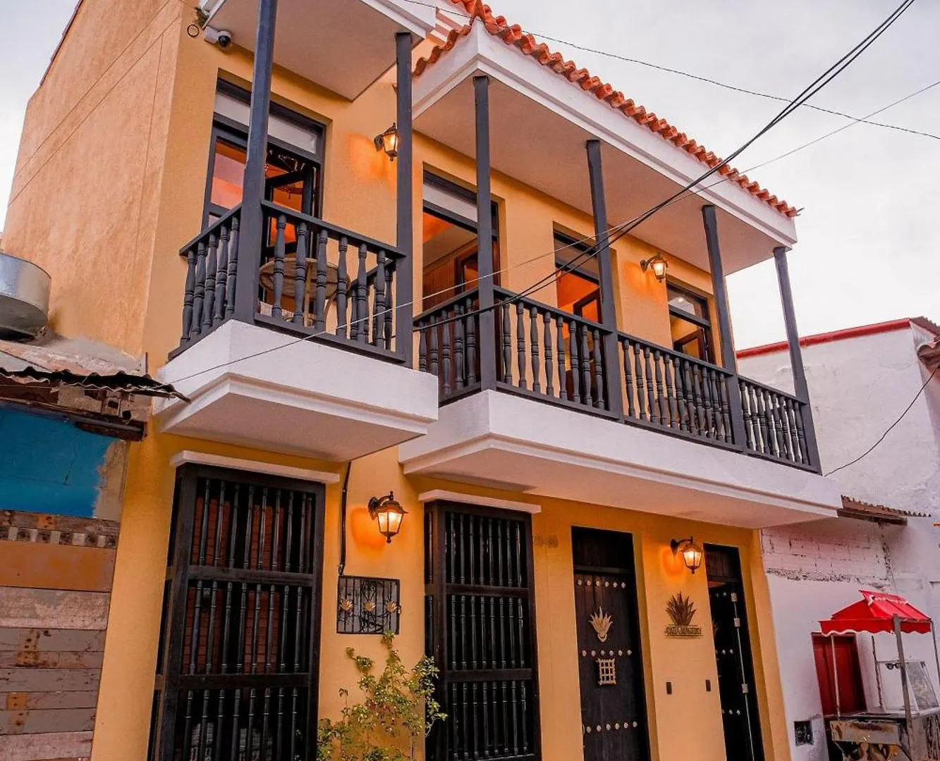 Oasis Colombomexicano En El Corazon De Cartagena